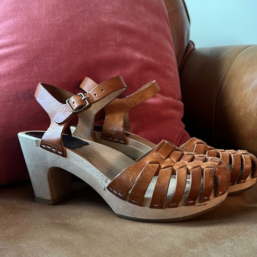 Swedish Hasbeens Snake Sandal - size 37